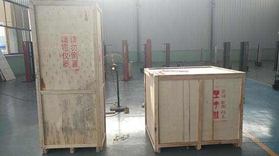 電液伺服萬(wàn)能材料試驗(yàn)機(jī)木箱圖